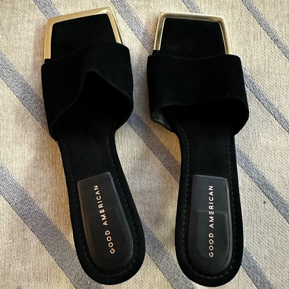 Good American Black and Gold Sandals - Picture 4 of 5
